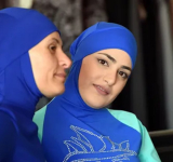 Городской совет Гренобля разрешил буркини в бассейнах